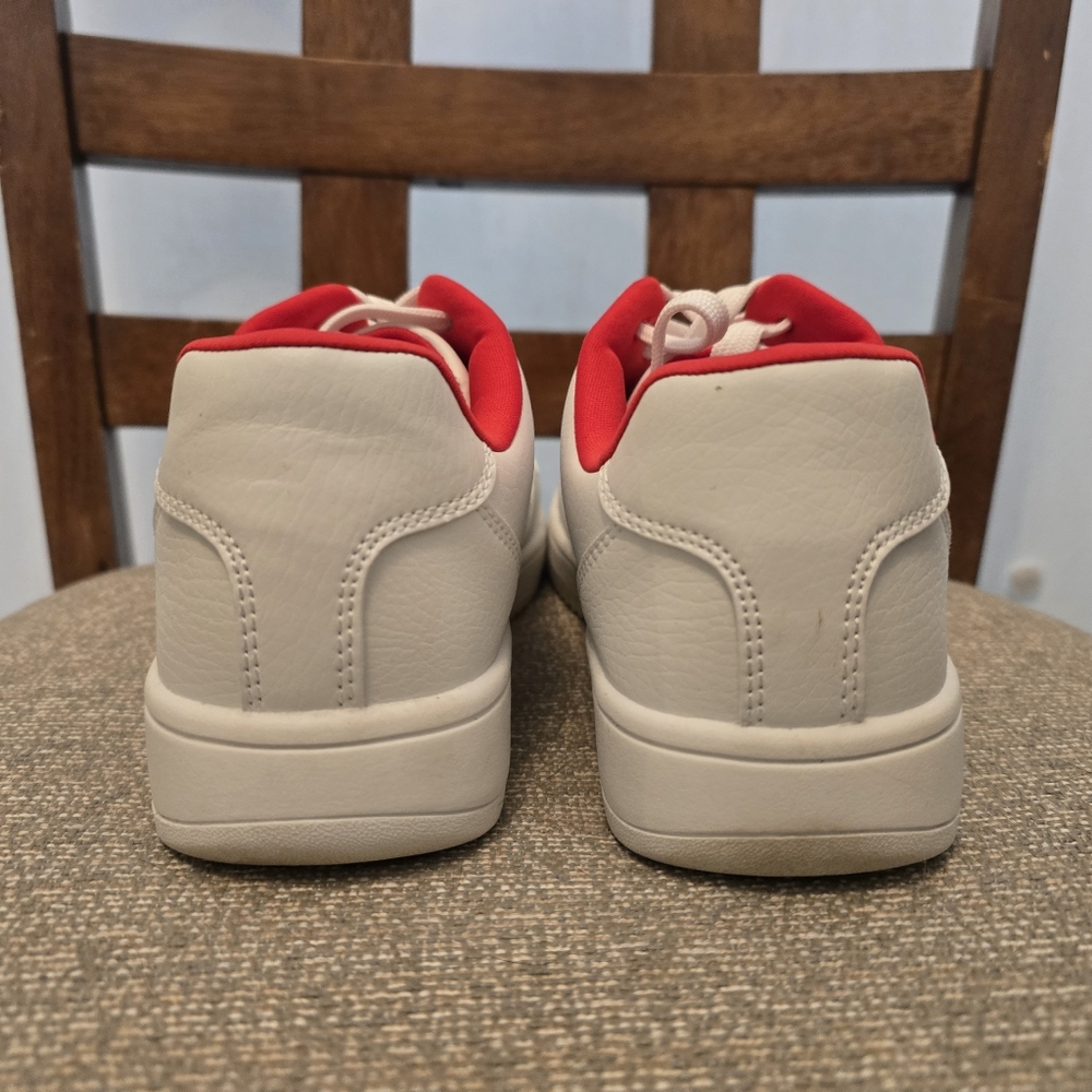 Minnie Mouse Womens Disney Sneakers Size 7 White and Red Excellent Used Cond. - Picture 9 of 9